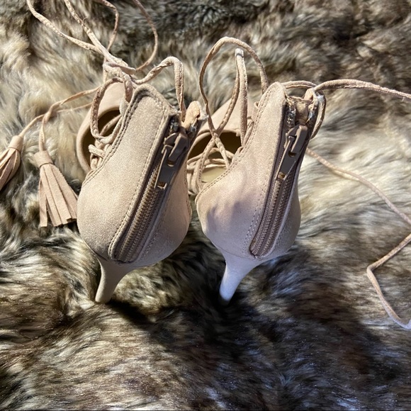 Just Fab Lace Up Heels - Picture 4 of 6